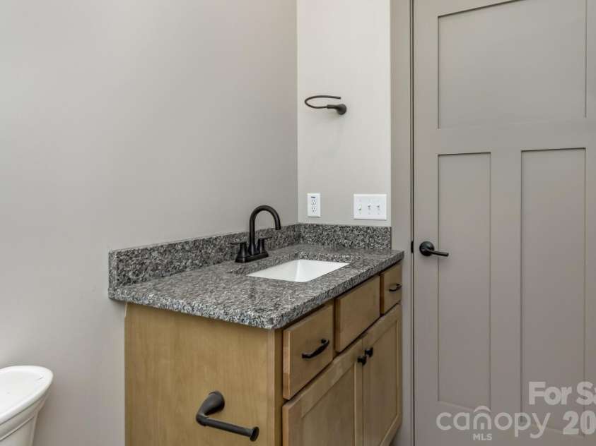 235 EDGEWOOD Road, Asheville, NC 28803.  MLS# CAR4362301, YatesRealty ID 15305. 