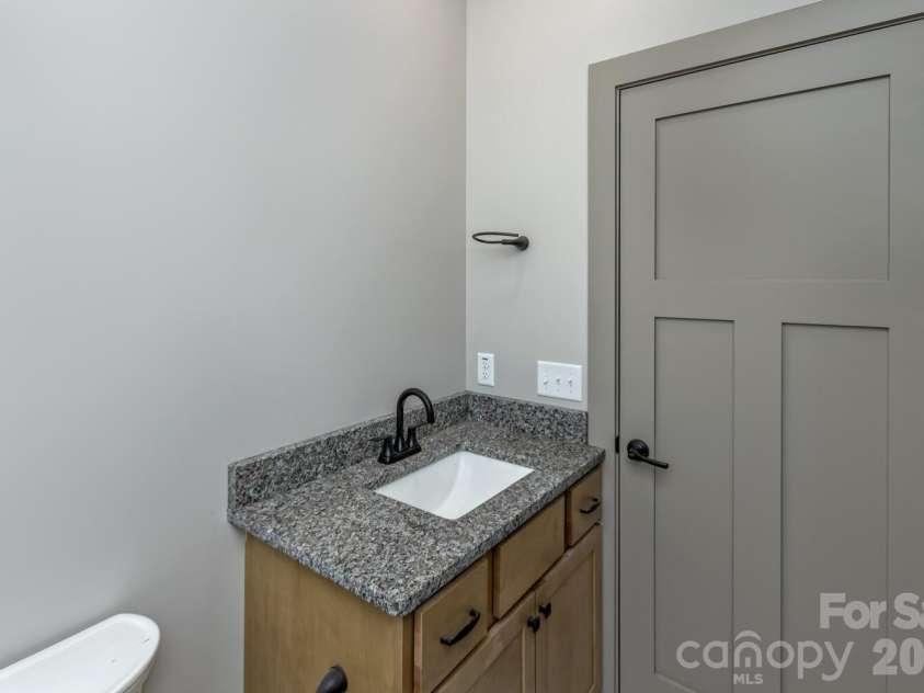 235 EDGEWOOD Road, Asheville, NC 28803.  MLS# CAR4362301, YatesRealty ID 15305. 