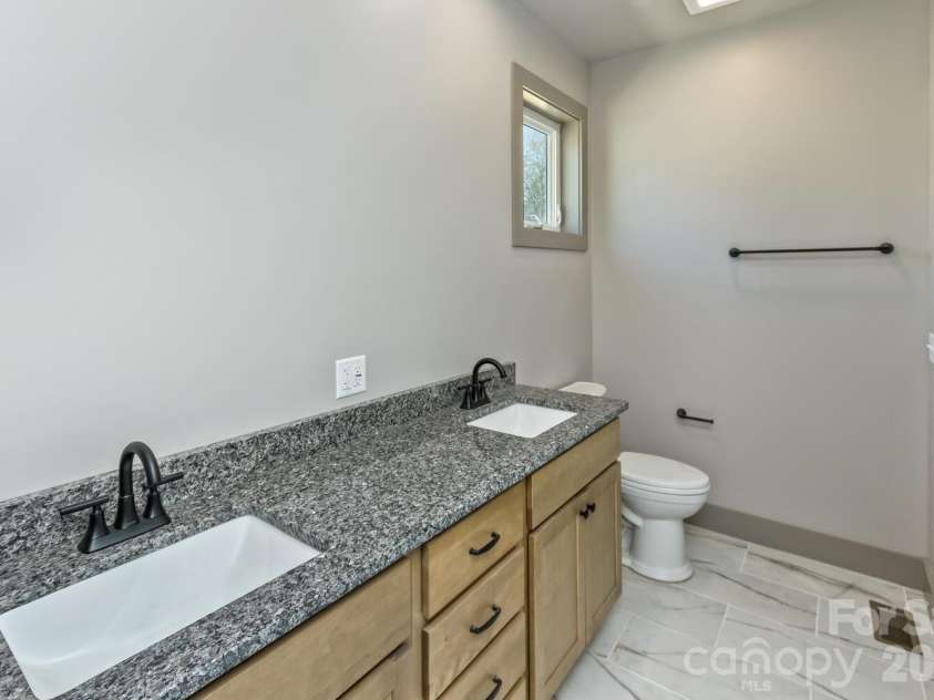 235 EDGEWOOD Road, Asheville, NC 28803.  MLS# CAR4362301, YatesRealty ID 15305. 