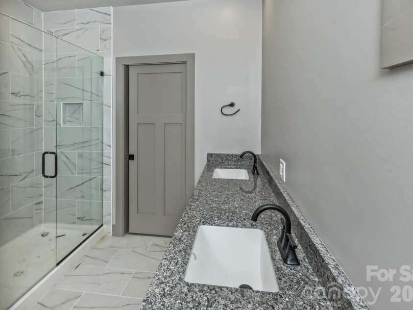 235 EDGEWOOD Road, Asheville, NC 28803.  MLS# CAR4362301, YatesRealty ID 15305. 