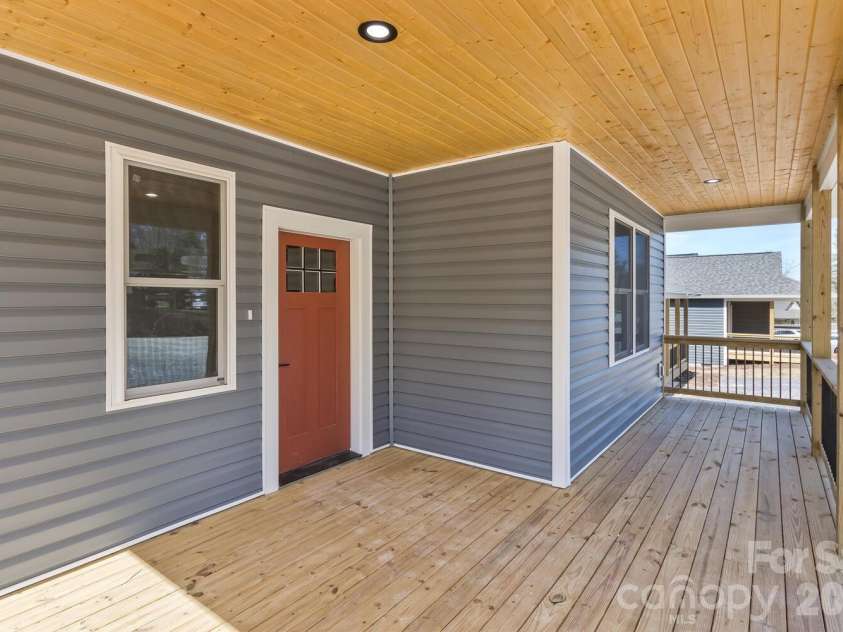 235 EDGEWOOD Road, Asheville, NC 28803.  MLS# CAR4362301, YatesRealty ID 15305. 