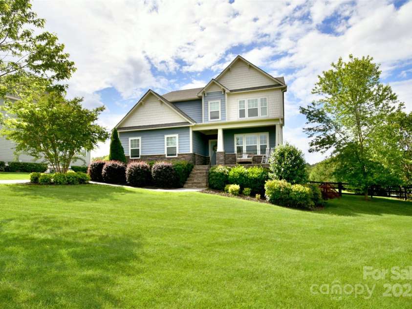 104 Rockridge Point Drive, Mooresville, NC 28117.  MLS# CAR4259415, YatesRealty ID 15306. 