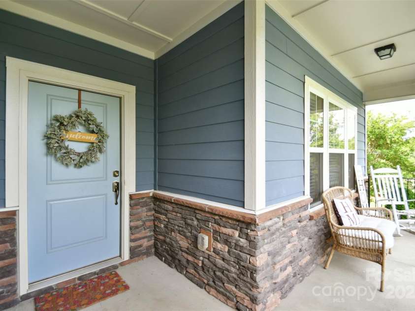 104 Rockridge Point Drive, Mooresville, NC 28117.  MLS# CAR4259415, YatesRealty ID 15306. 