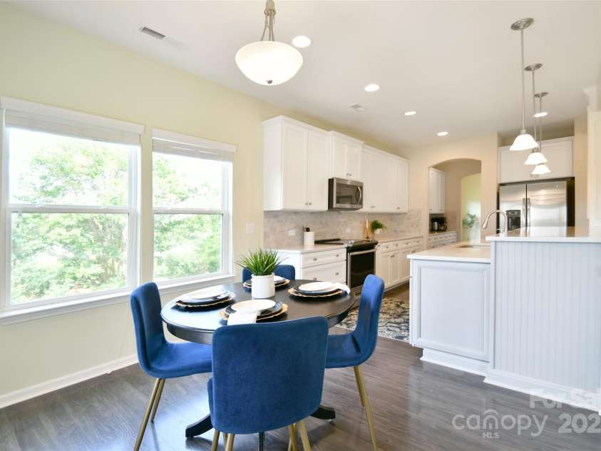 104 Rockridge Point Drive, Mooresville, NC 28117.  MLS# CAR4259415, YatesRealty ID 15306. 