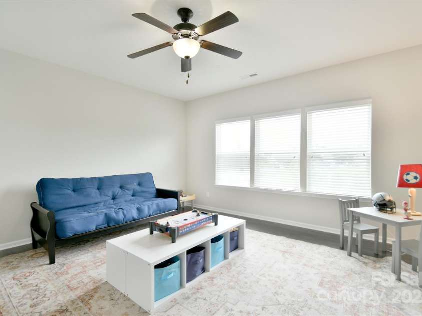 104 Rockridge Point Drive, Mooresville, NC 28117.  MLS# CAR4259415, YatesRealty ID 15306. 