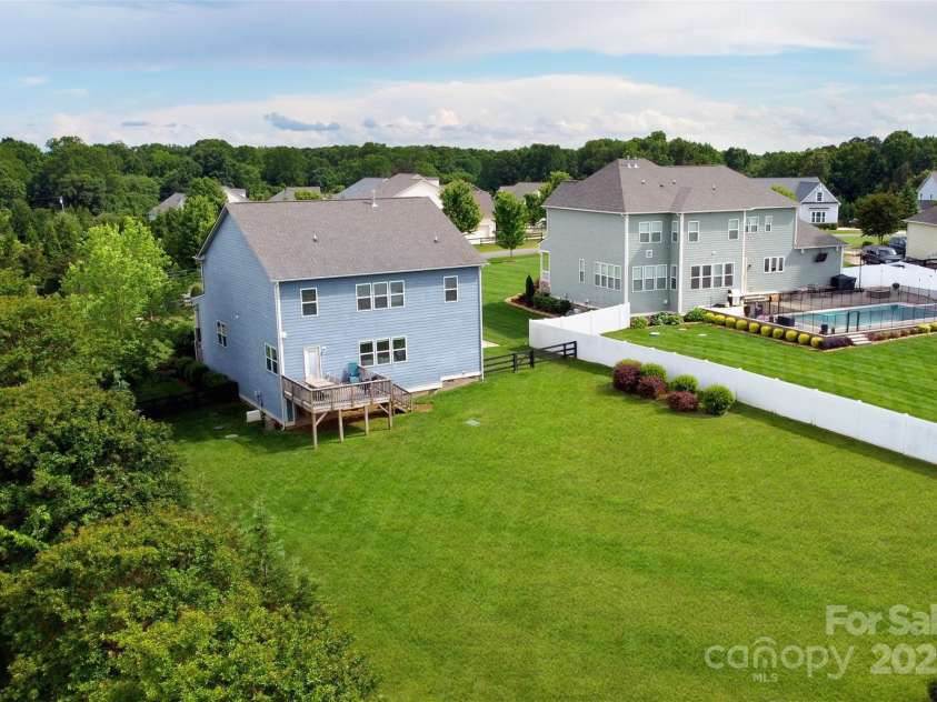 104 Rockridge Point Drive, Mooresville, NC 28117.  MLS# CAR4259415, YatesRealty ID 15306. 