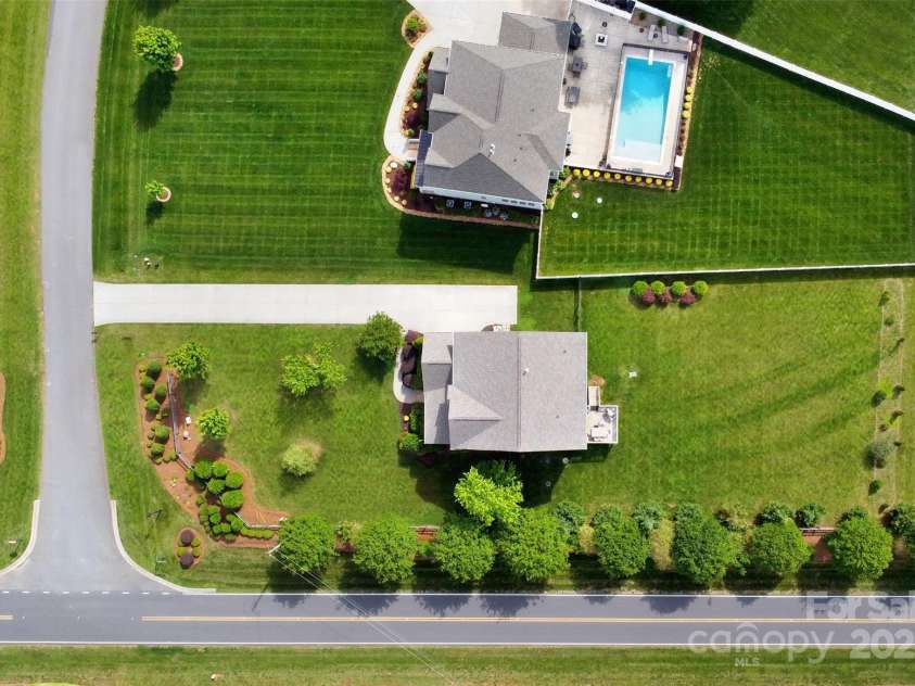 104 Rockridge Point Drive, Mooresville, NC 28117.  MLS# CAR4259415, YatesRealty ID 15306. 