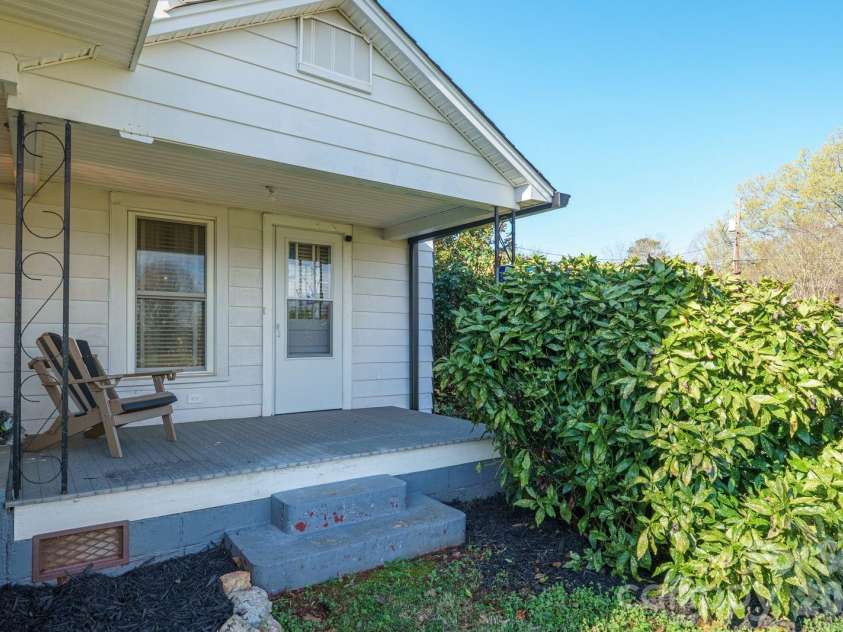 5588 River Bend Road, Claremont, NC 28610.  MLS# CAR4352896, YatesRealty ID 15306. 