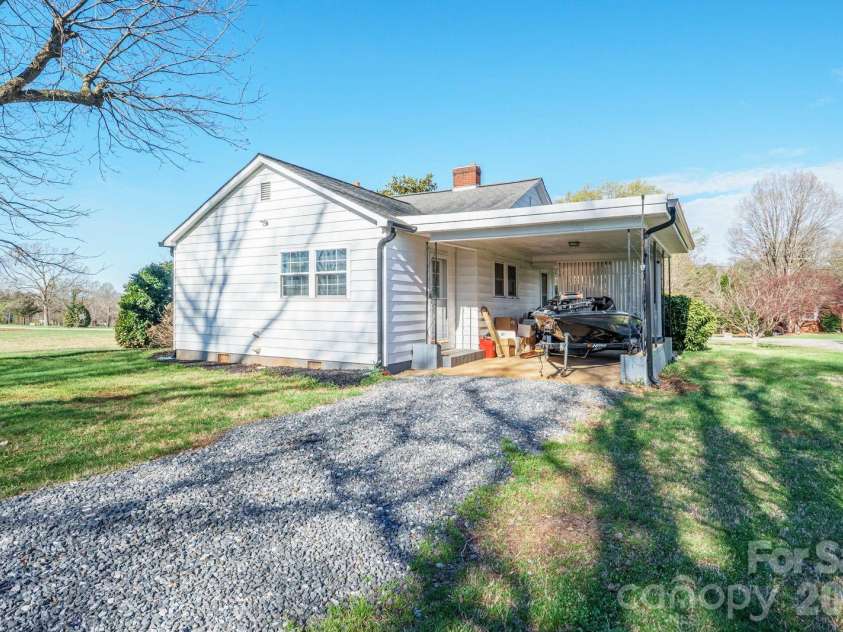 5588 River Bend Road, Claremont, NC 28610.  MLS# CAR4352896, YatesRealty ID 15306. 