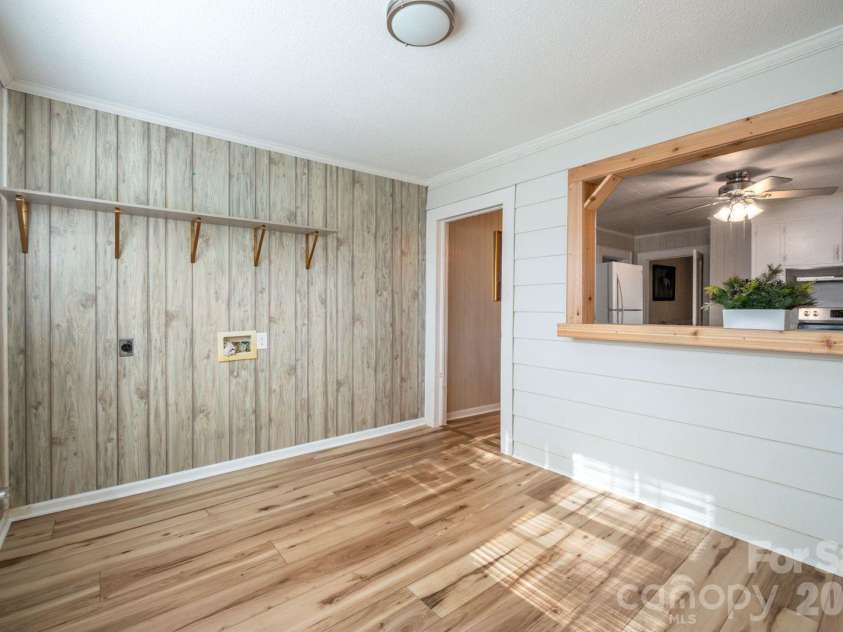5588 River Bend Road, Claremont, NC 28610.  MLS# CAR4352896, YatesRealty ID 15306. Laundry - mud Room 
