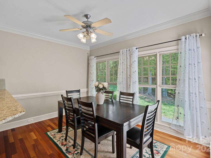 3124 Lakewood Edge Drive, Charlotte, NC 28269.  MLS# CAR4249158, YatesRealty ID 15307. 