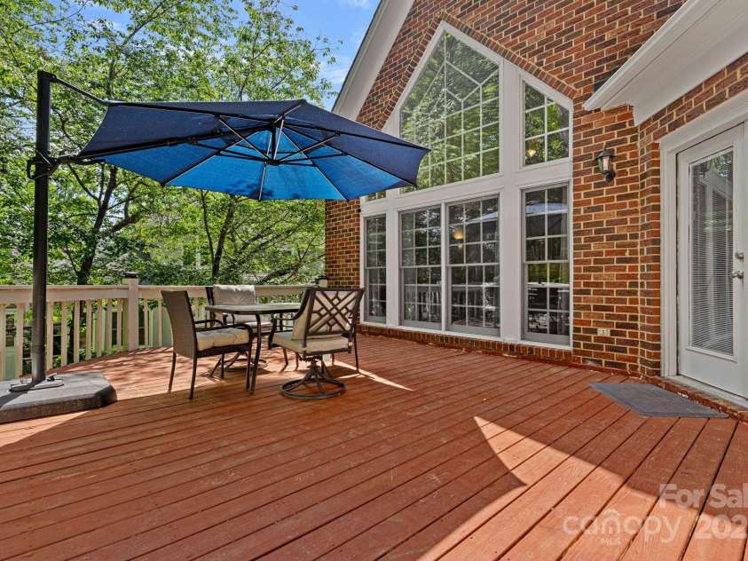 3124 Lakewood Edge Drive, Charlotte, NC 28269.  MLS# CAR4249158, YatesRealty ID 15307. 