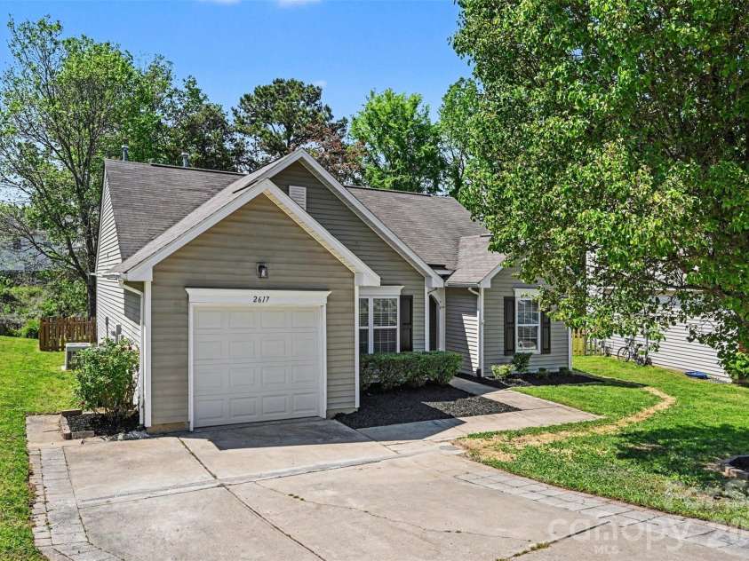 2617 Forest Grove Court, Charlotte, NC 28269.  MLS# CAR4370074, YatesRealty ID 15308. 