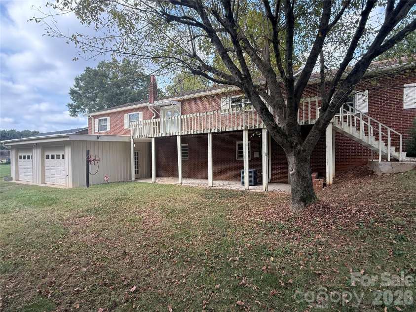 3532 16th Street, Hickory, NC 28601.  MLS# CAR4304776, YatesRealty ID 15309. Back yard view
