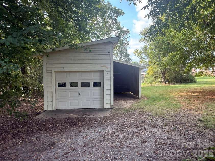 3532 16th Street, Hickory, NC 28601.  MLS# CAR4304776, YatesRealty ID 15309. Detached garage / storage shed