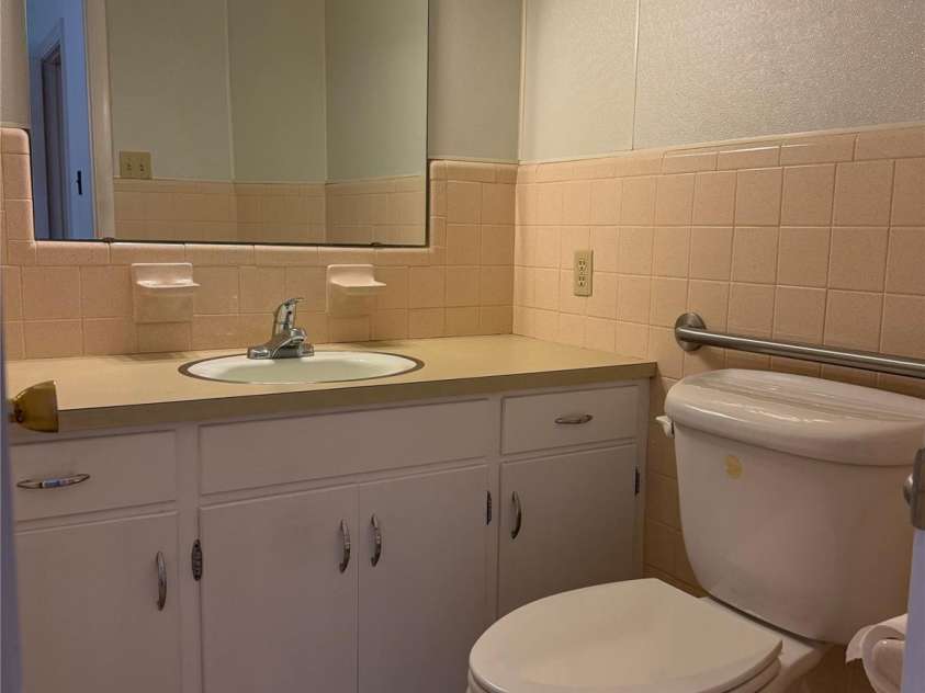 3532 16th Street, Hickory, NC 28601.  MLS# CAR4304776, YatesRealty ID 15309. Half bath