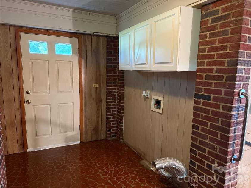 3532 16th Street, Hickory, NC 28601.  MLS# CAR4304776, YatesRealty ID 15309. Laundry in the Breezeway 