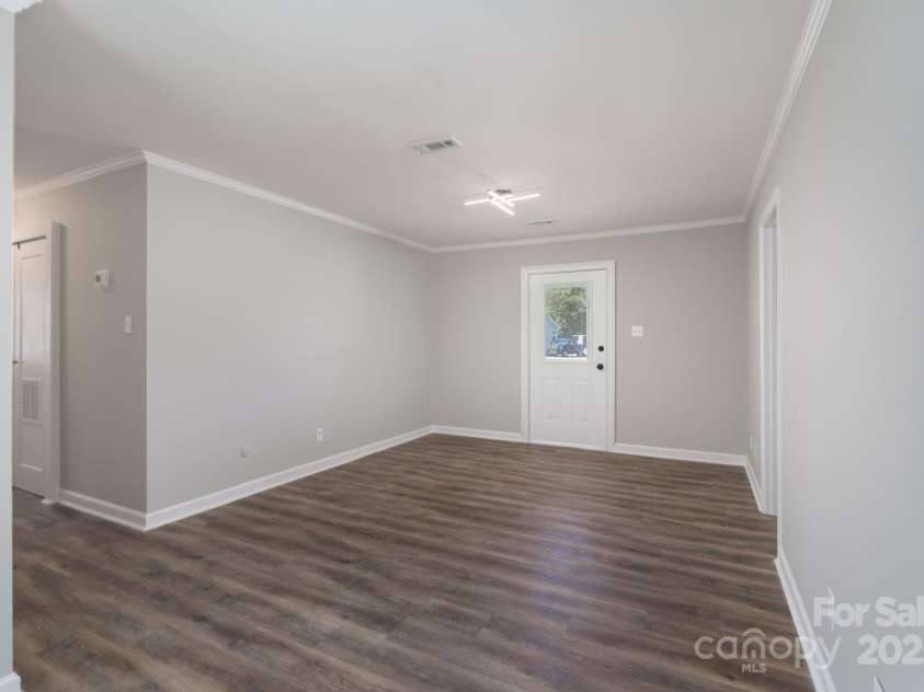 910 Mcdow Drive, Rock Hill, SC 29732.  MLS# CAR4225731, YatesRealty ID 15309. 