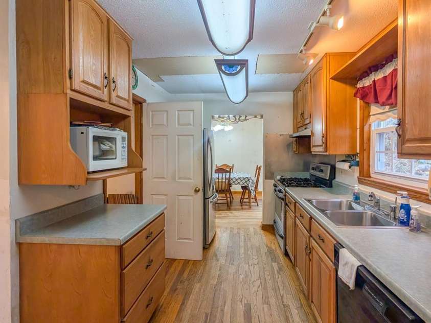 77 Griffith Branch Road, Green Mountain, NC 28740.  MLS# CAR4328405, YatesRealty ID 1531. 