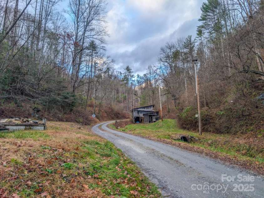 77 Griffith Branch Road, Green Mountain, NC 28740.  MLS# CAR4328405, YatesRealty ID 1531. 
