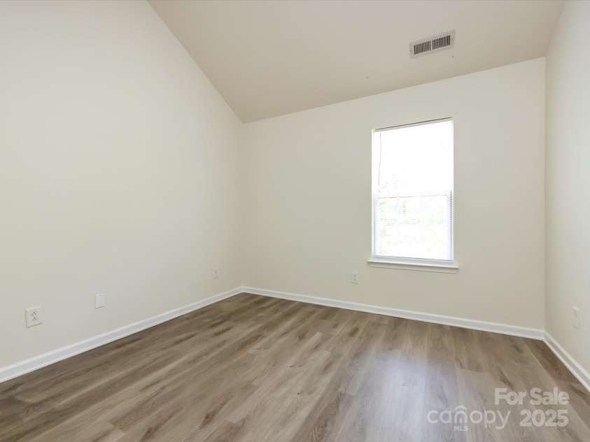 521 Ellingsworth Lane, Charlotte, NC 28214.  MLS# CAR4252479, YatesRealty ID 15310. Bedroom #3