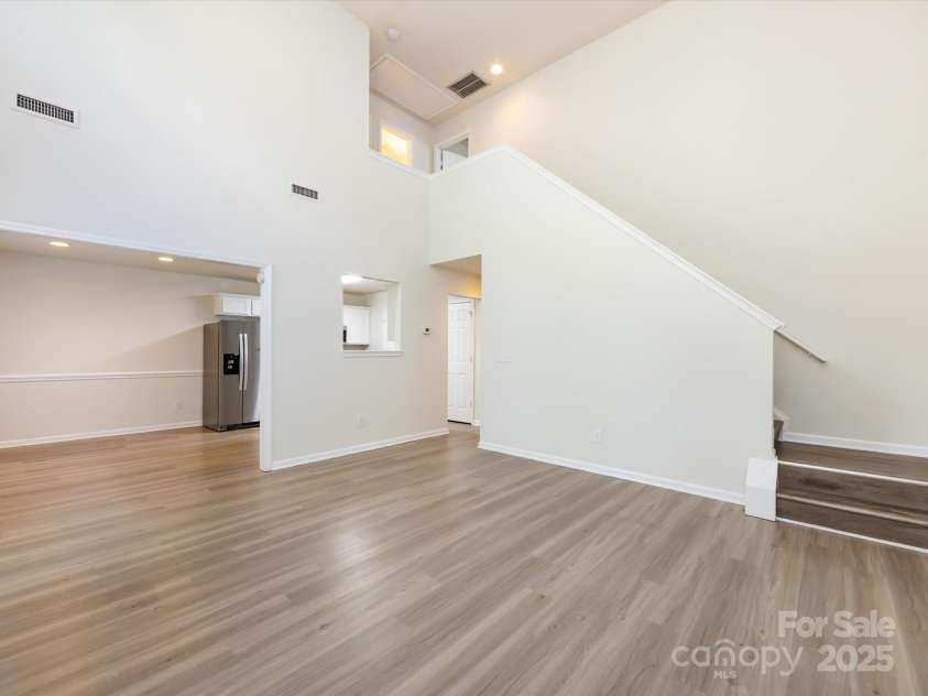 521 Ellingsworth Lane, Charlotte, NC 28214.  MLS# CAR4252479, YatesRealty ID 15310. Living room