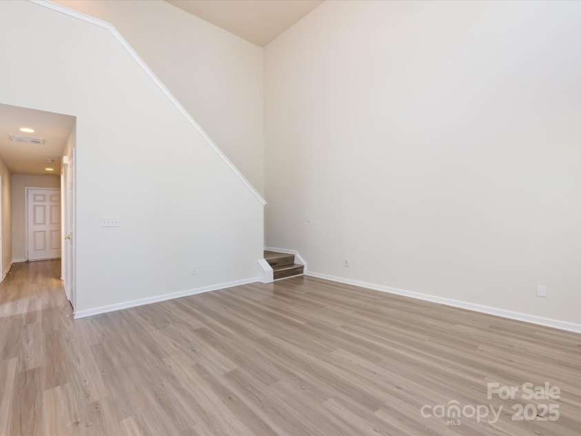 521 Ellingsworth Lane, Charlotte, NC 28214.  MLS# CAR4252479, YatesRealty ID 15310. Living room