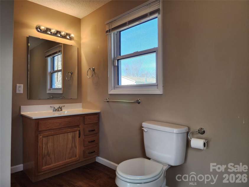 31 Stanley Street, Candler, NC 28715.  MLS# CAR4331105, YatesRealty ID 15311. 