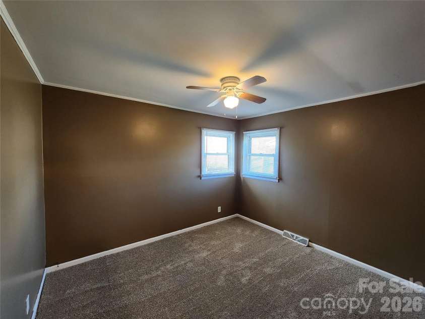 31 Stanley Street, Candler, NC 28715.  MLS# CAR4331105, YatesRealty ID 15311. 