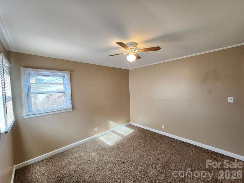 31 Stanley Street, Candler, NC 28715.  MLS# CAR4331105, YatesRealty ID 15311. 