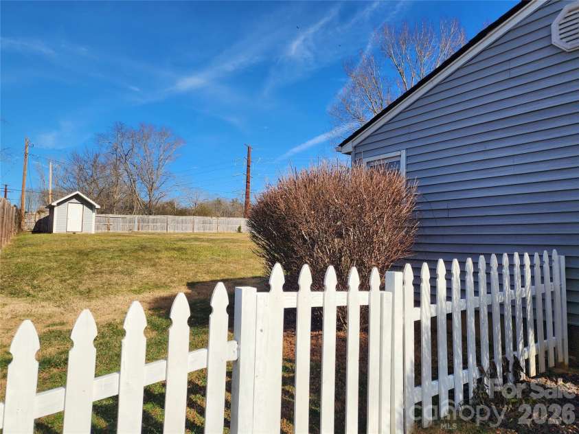 31 Stanley Street, Candler, NC 28715.  MLS# CAR4331105, YatesRealty ID 15311. 