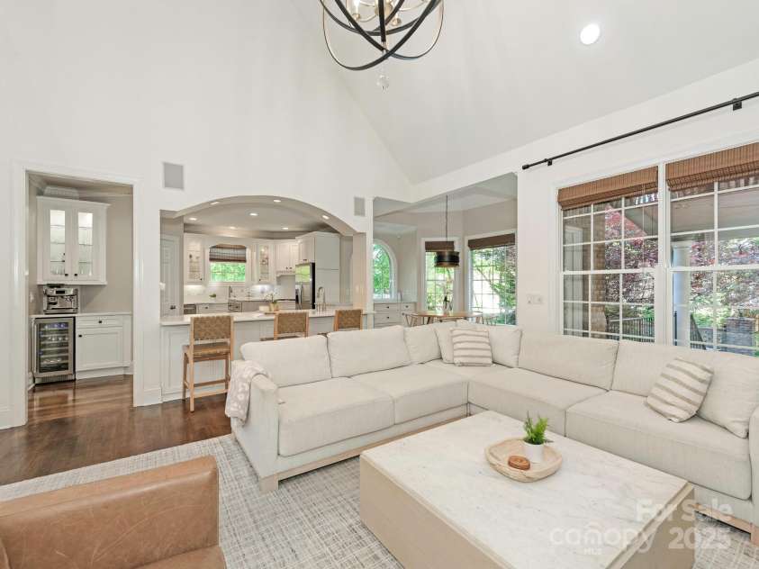 1814 Therrell Farms Road, Waxhaw, NC 28173.  MLS# CAR4257408, YatesRealty ID 15312. Great Room