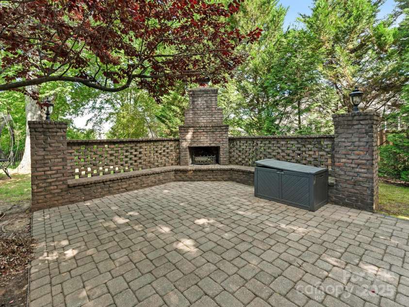 1814 Therrell Farms Road, Waxhaw, NC 28173.  MLS# CAR4257408, YatesRealty ID 15312. Patio