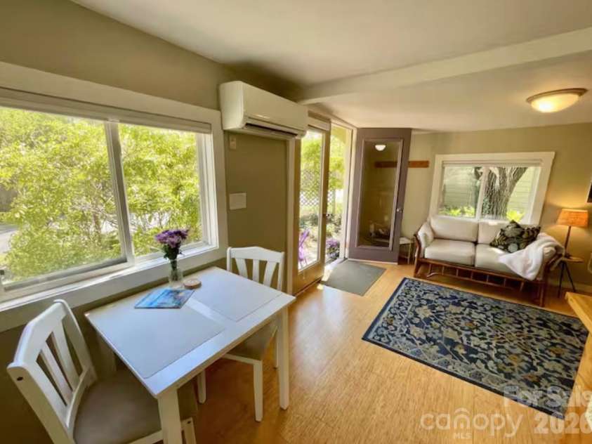 75 Cisco Road, Asheville, NC 28805.  MLS# CAR4277193, YatesRealty ID 15312. Dining with a View