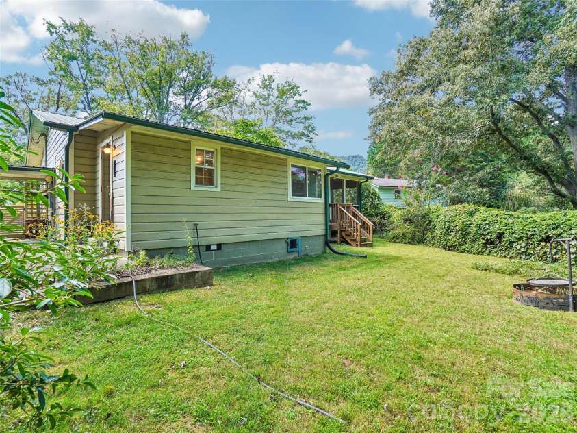 75 Cisco Road, Asheville, NC 28805.  MLS# CAR4425797, YatesRealty ID 15312. 