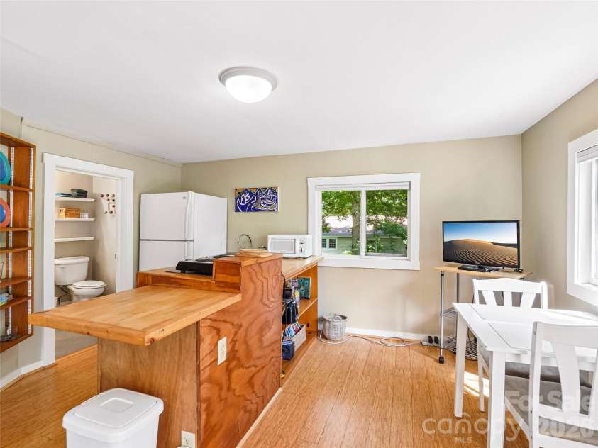 75 Cisco Road, Asheville, NC 28805.  MLS# CAR4425797, YatesRealty ID 15312. Cottage kitchen