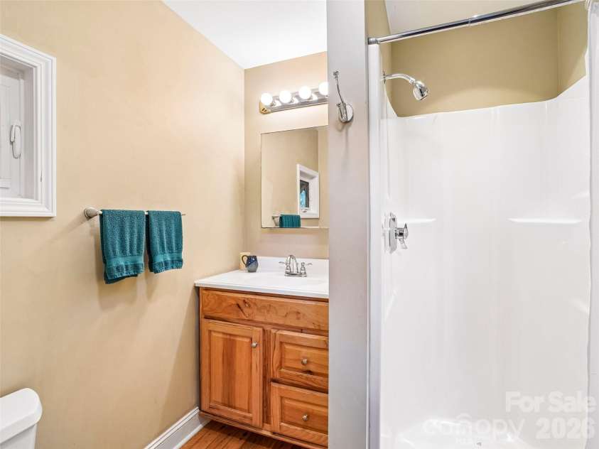 75 Cisco Road, Asheville, NC 28805.  MLS# CAR4425797, YatesRealty ID 15312. Full bath, North primary suite