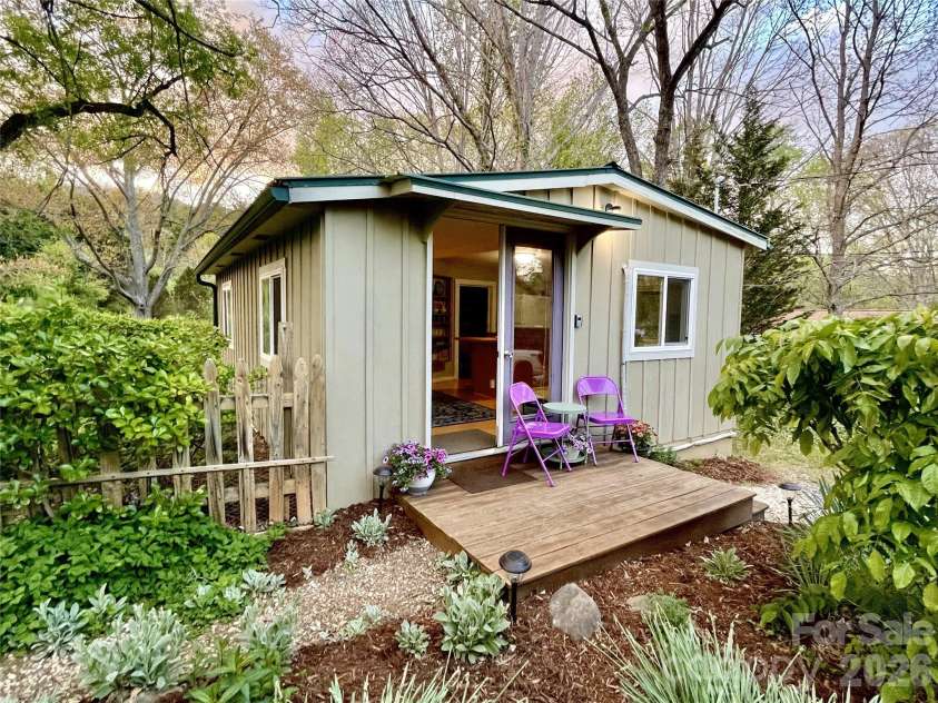 75 Cisco Road, Asheville, NC 28805.  MLS# CAR4425797, YatesRealty ID 15312. The Cottage