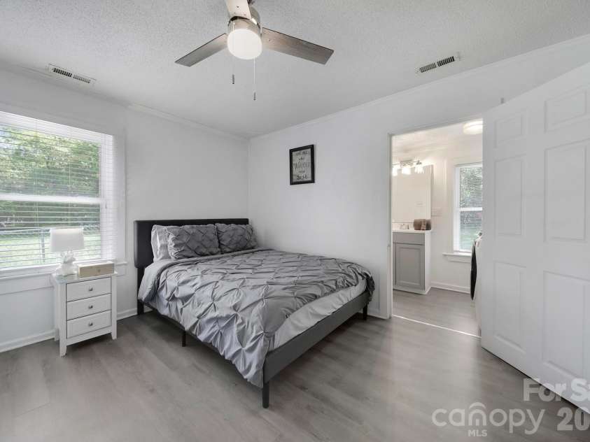 311 Todd Street, Belmont, NC 28012.  MLS# CAR4374363, YatesRealty ID 15313. 