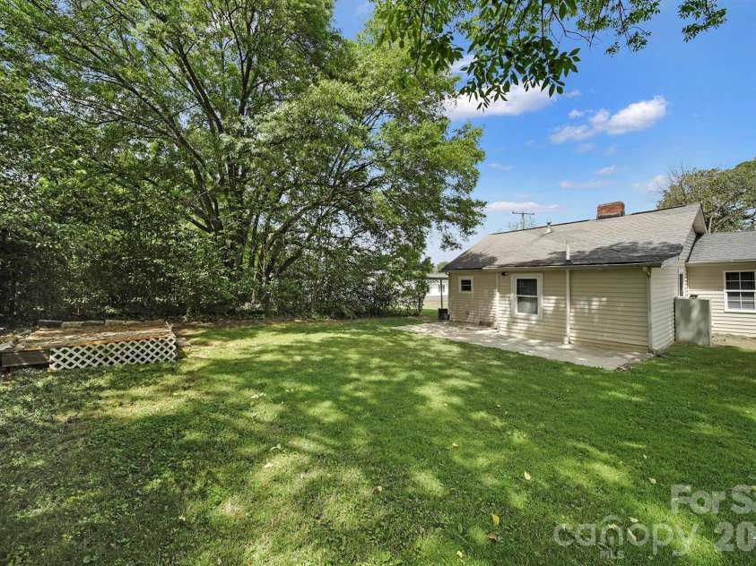 311 Todd Street, Belmont, NC 28012.  MLS# CAR4374363, YatesRealty ID 15313. 