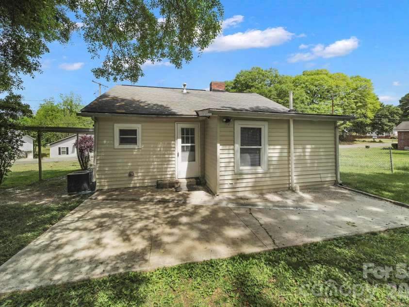 311 Todd Street, Belmont, NC 28012.  MLS# CAR4374363, YatesRealty ID 15313. 