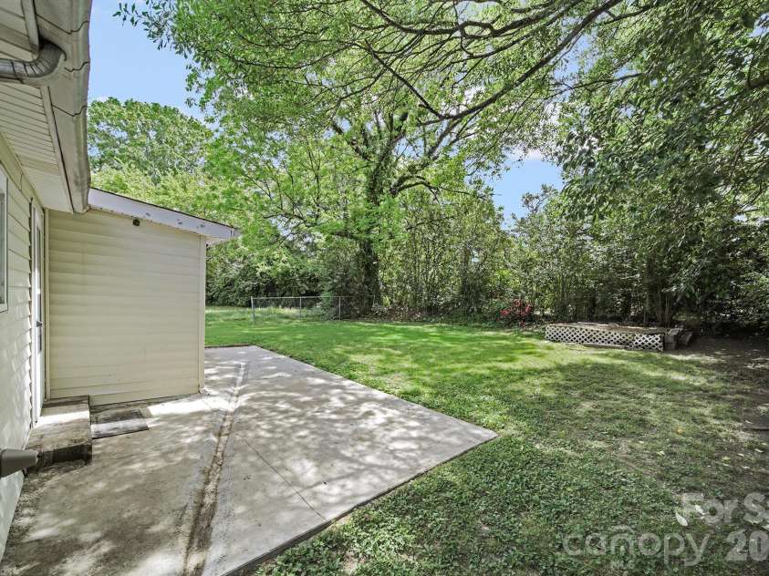 311 Todd Street, Belmont, NC 28012.  MLS# CAR4374363, YatesRealty ID 15313. 