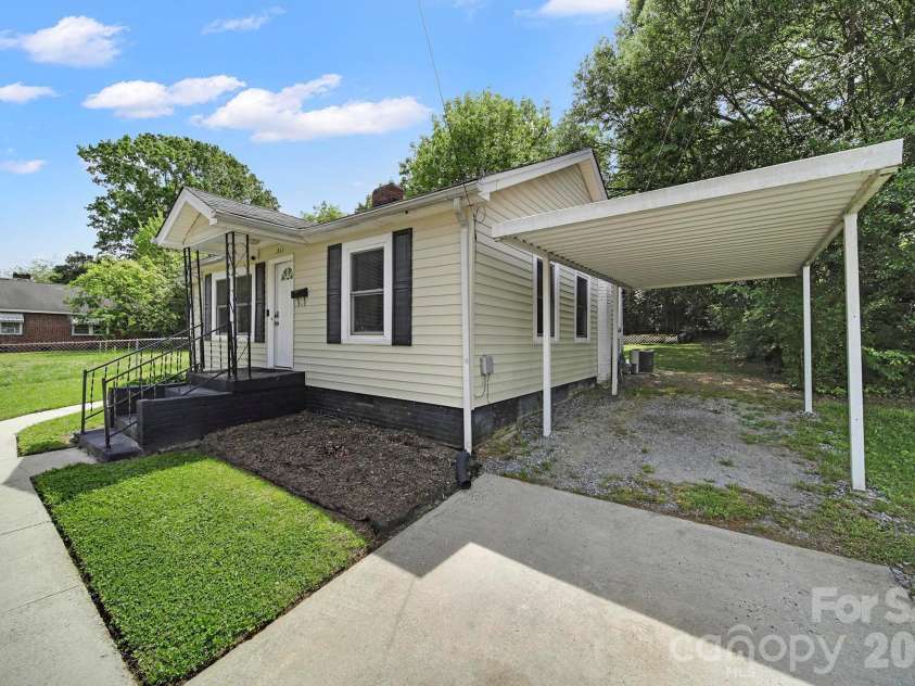 311 Todd Street, Belmont, NC 28012.  MLS# CAR4374363, YatesRealty ID 15313. 