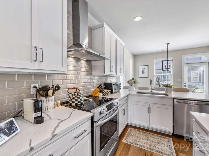 2123 Bryant Park Drive, Charlotte, NC 28208.  MLS# CAR4252518, YatesRealty ID 15314. 