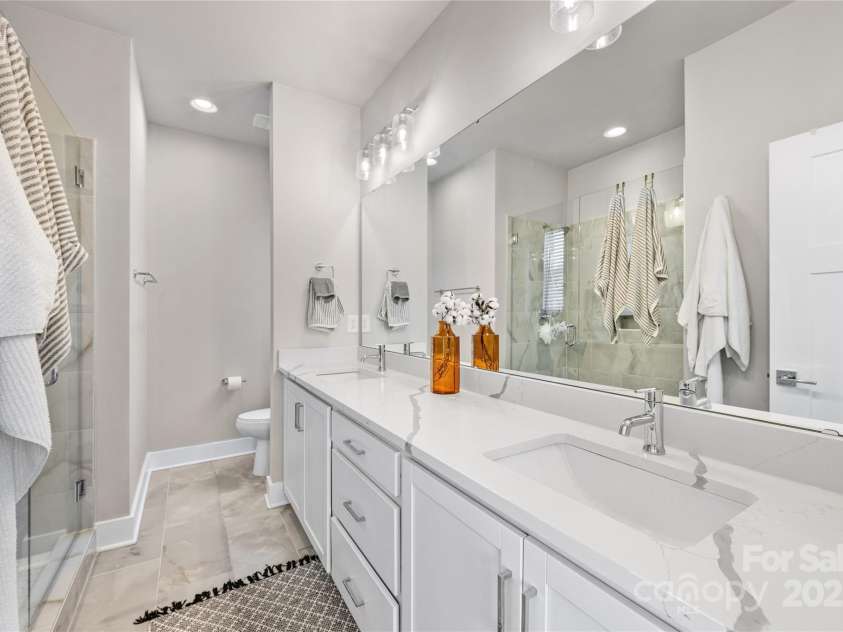 2123 Bryant Park Drive, Charlotte, NC 28208.  MLS# CAR4252518, YatesRealty ID 15314. 