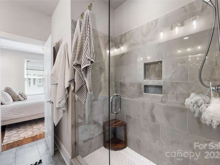 2123 Bryant Park Drive, Charlotte, NC 28208.  MLS# CAR4252518, YatesRealty ID 15314. 