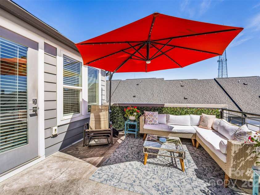 2123 Bryant Park Drive, Charlotte, NC 28208.  MLS# CAR4252518, YatesRealty ID 15314. 