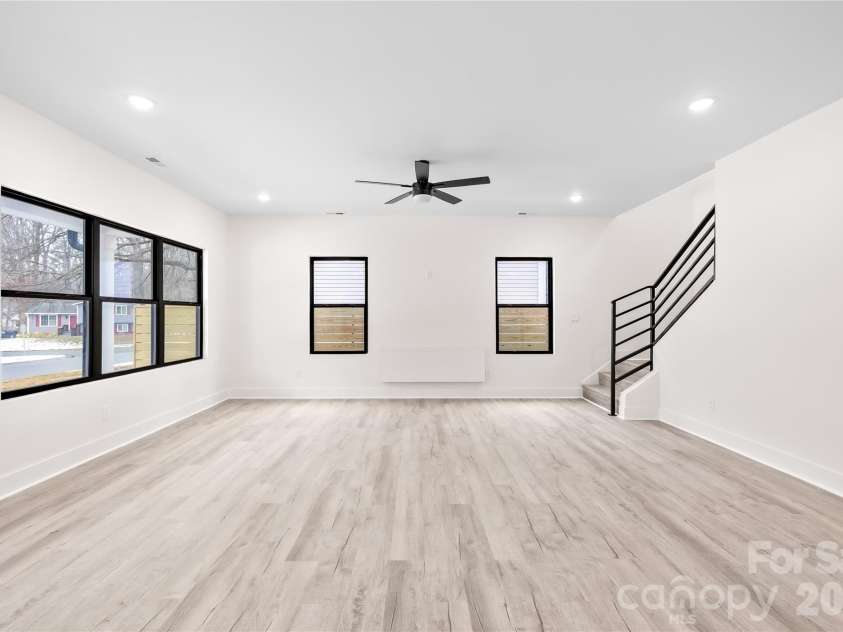 5113 Banfshire Road, Charlotte, NC 28215.  MLS# CAR4390284, YatesRealty ID 15314. 