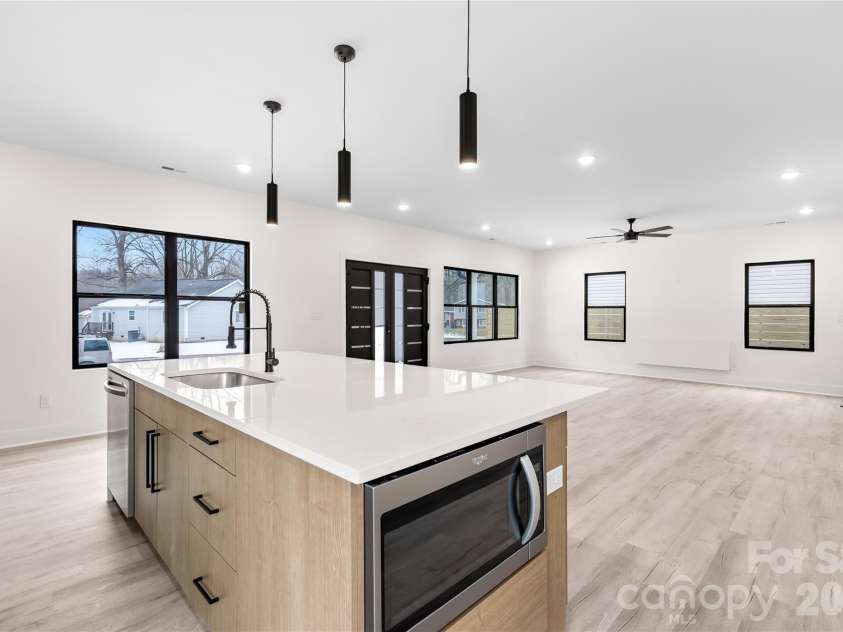 5113 Banfshire Road, Charlotte, NC 28215.  MLS# CAR4390284, YatesRealty ID 15314. 