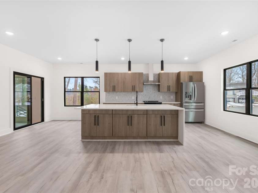 5113 Banfshire Road, Charlotte, NC 28215.  MLS# CAR4390284, YatesRealty ID 15314. 